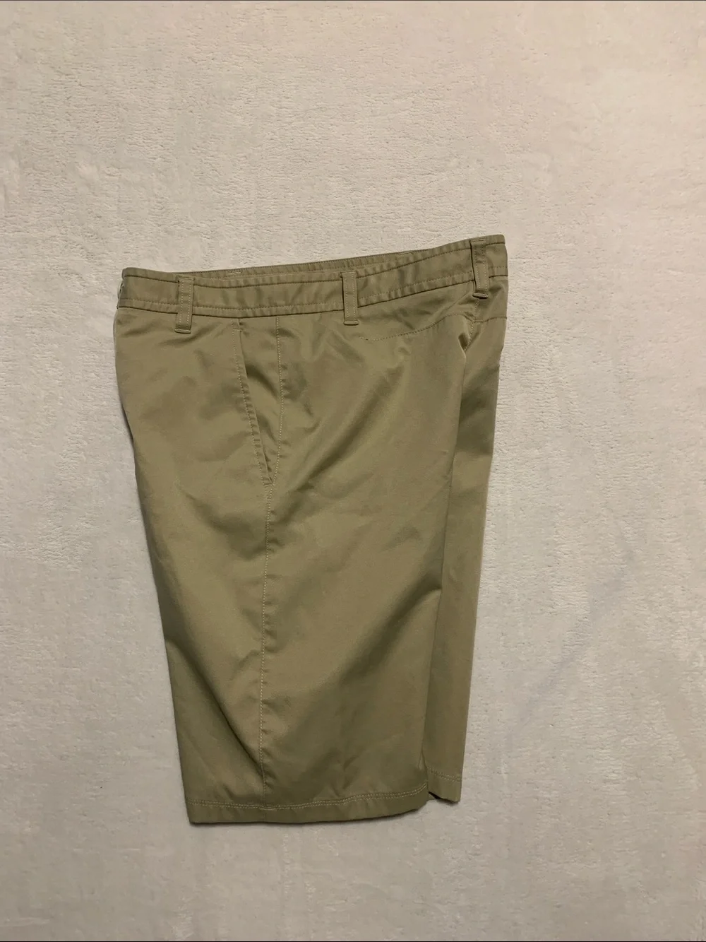 Boys Youth size 16 Under Armour Shorts tan button zip loose fit
